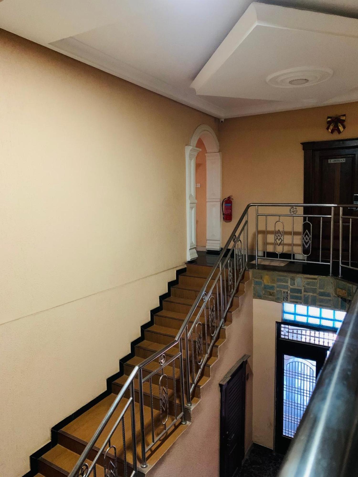 Dc Ambassadors Hotel Dawhwenya Bagian luar foto