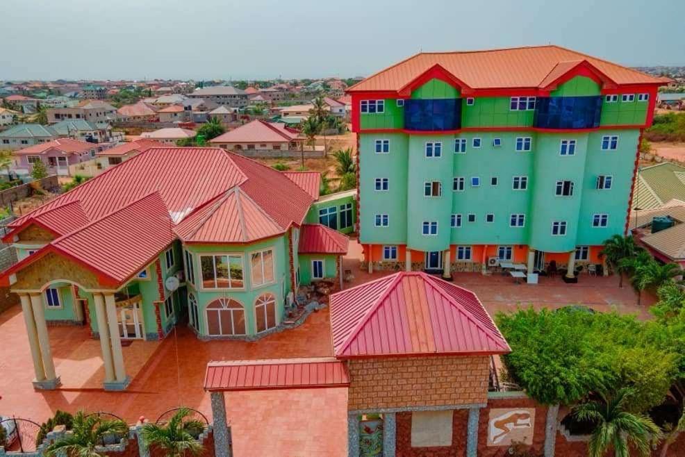 Dc Ambassadors Hotel Dawhwenya Bagian luar foto
