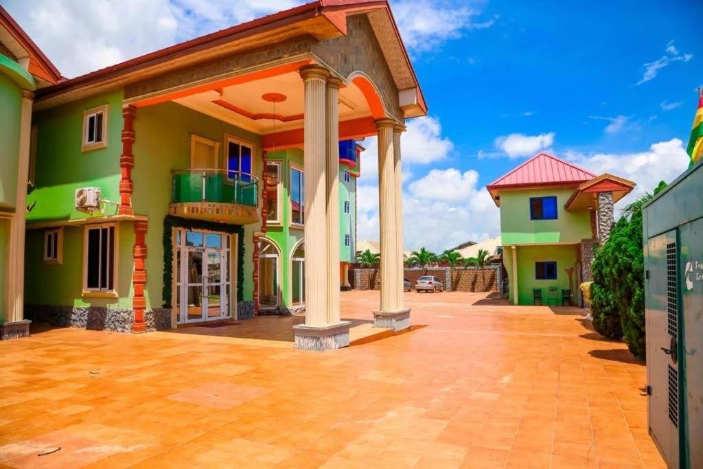 Dc Ambassadors Hotel Dawhwenya Bagian luar foto